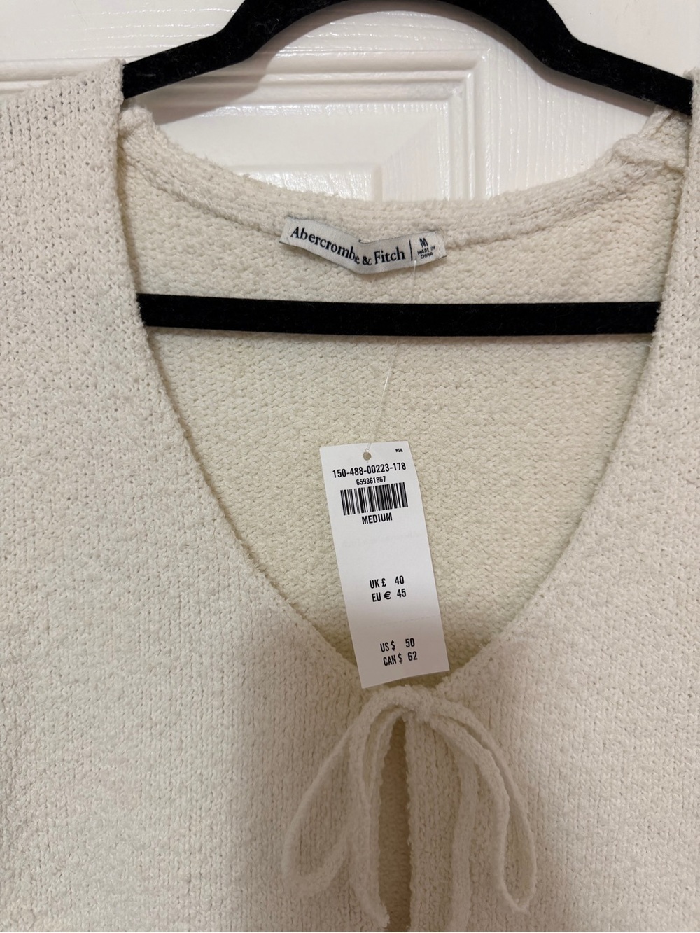 NWT Abercrombie & Fitch Cream Knit Tie-Front Sleeveless Top - Size Medium - Picture 2 of 3
